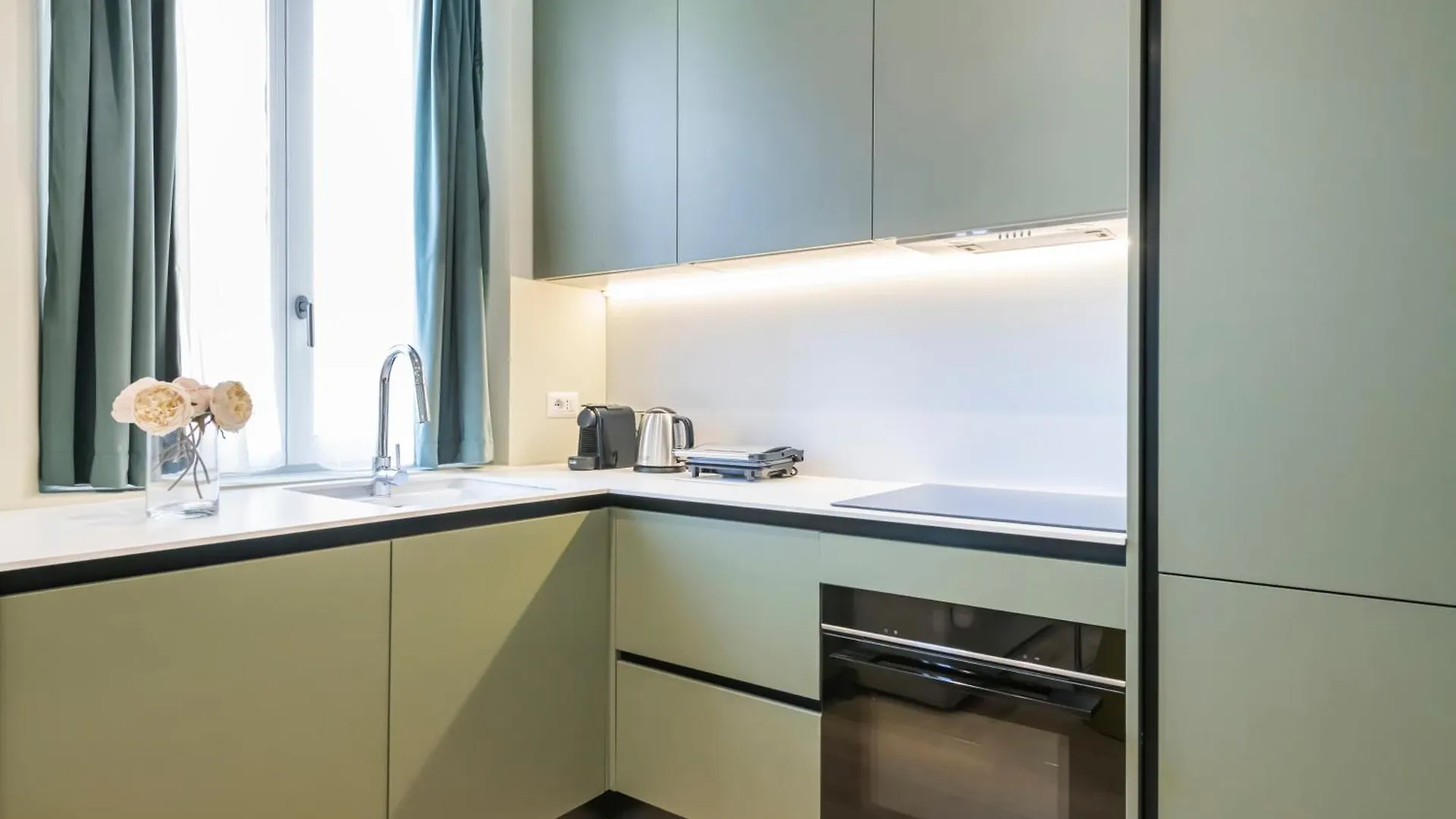 Easylife - Elite Apartments In Porta Venezia ミラノ