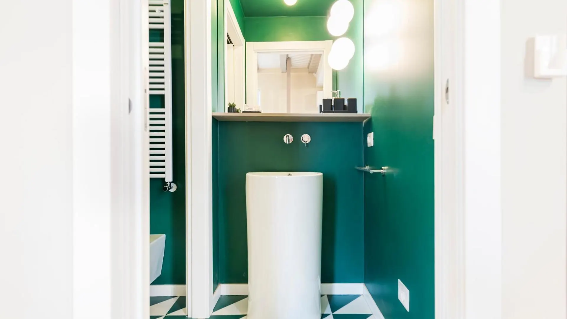 Easylife - Elite Apartments In Porta Venezia Milan 0*,  Italy