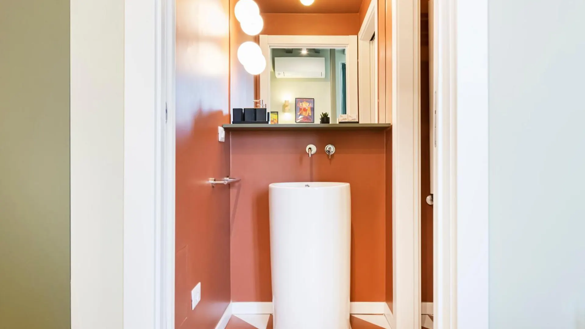 Easylife - Elite Apartments In Porta Venezia Milan 0*,  Italy